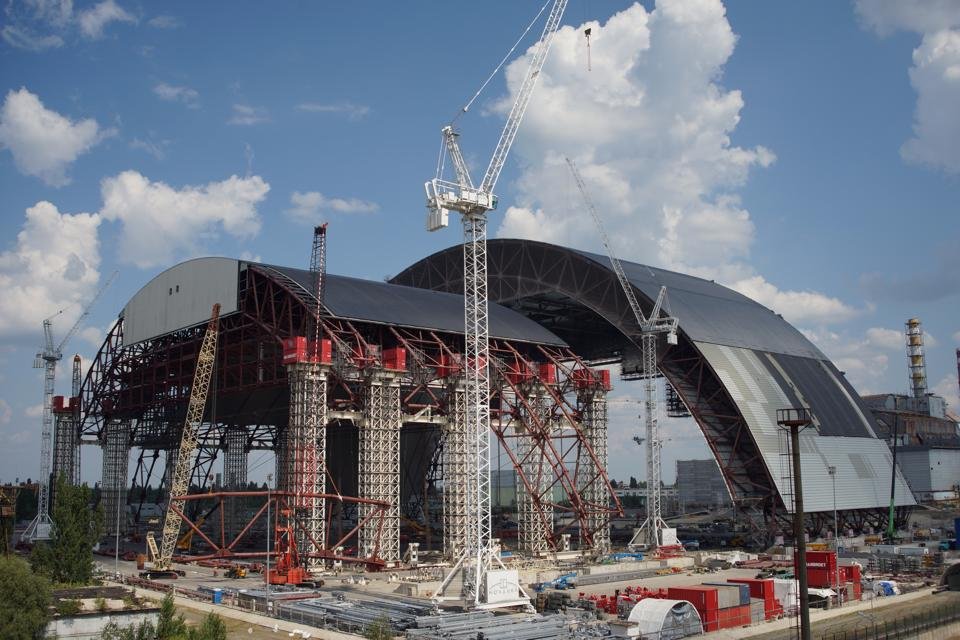 464065602_chernobyl-nuclear-plant-286442405.jpg